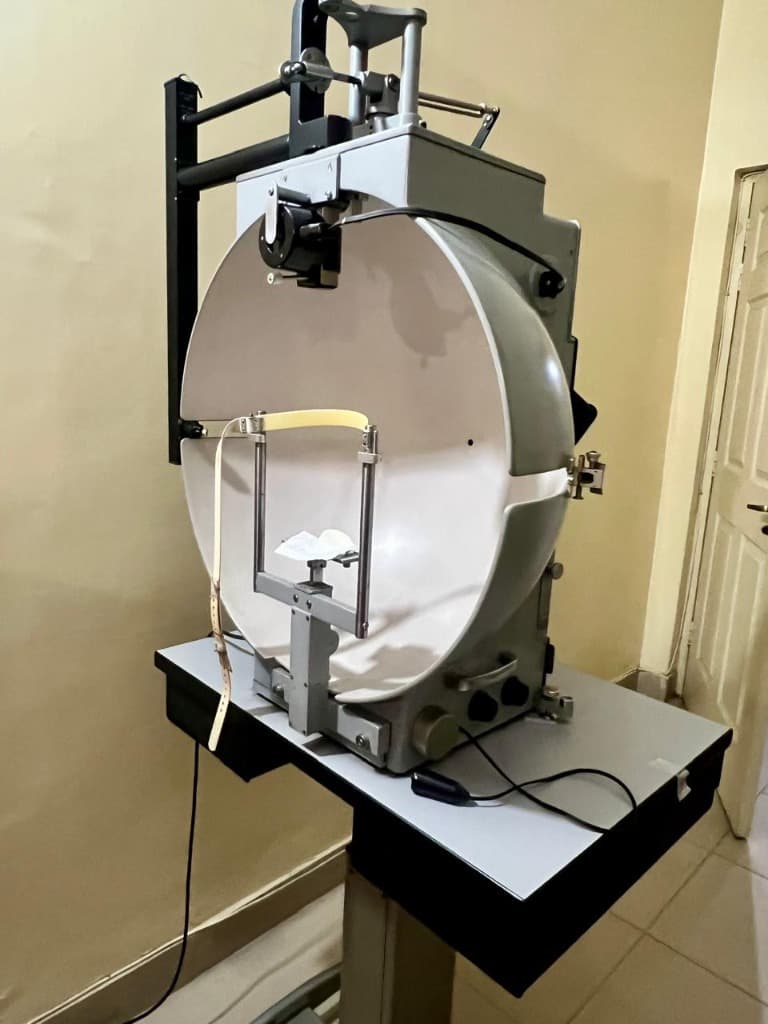 Automated Visual Field Perimeter Analyzer